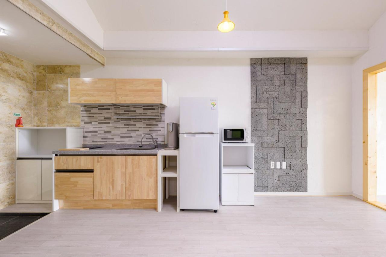 Jeju Turning Point Pension Seogwipo Ngoại thất bức ảnh