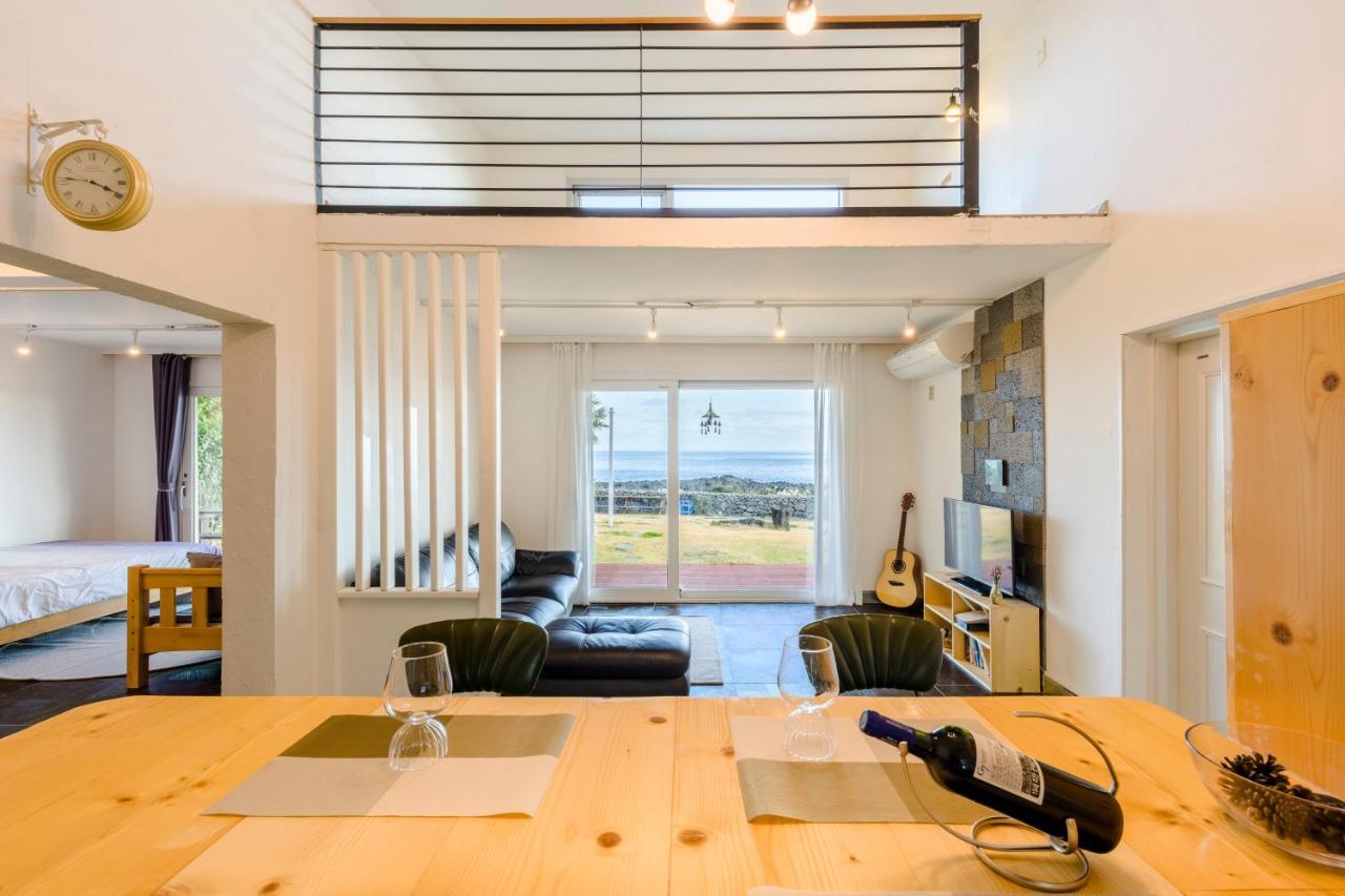 Jeju Turning Point Pension Seogwipo Ngoại thất bức ảnh
